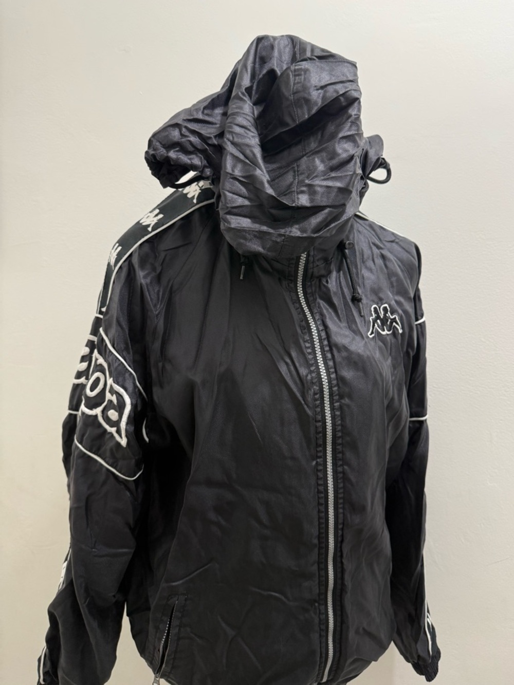 Kappa Italia 90s Vintage Black Windbreaker with White Logo Tape EUC SIZE M - Picture 8 of 9